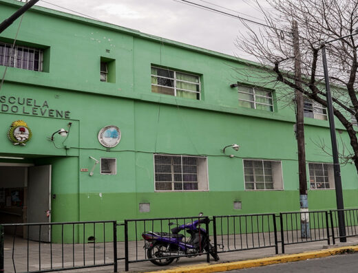 Escuela Nº 14 DE 21 Dr. Ricardo Levene - Imagen 1