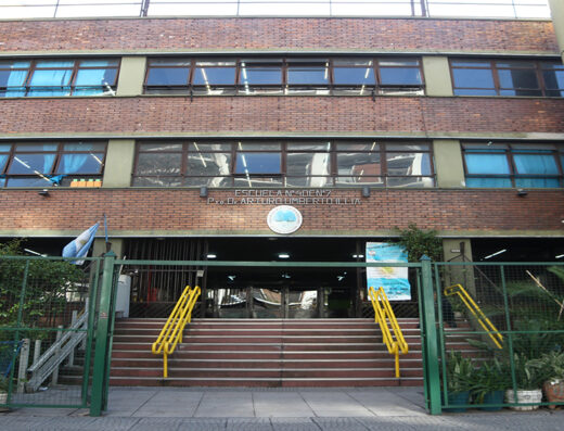 Escuela Nº 4 DE 7 Presidente Dr. Arturo Umberto Illia - Imagen 1
